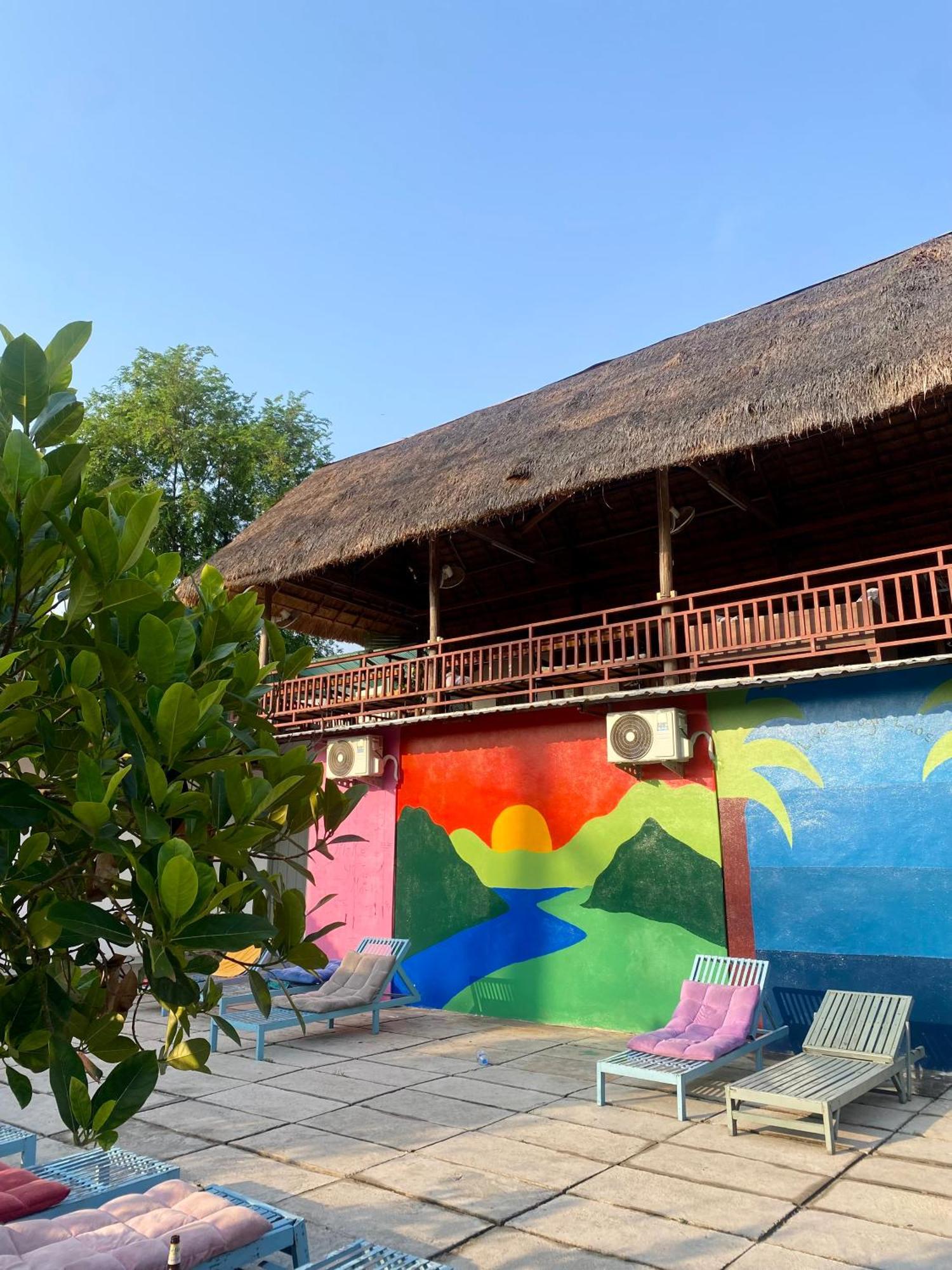 Sunrise Riverside Pool Hostel Luang Prabang Ngoại thất bức ảnh