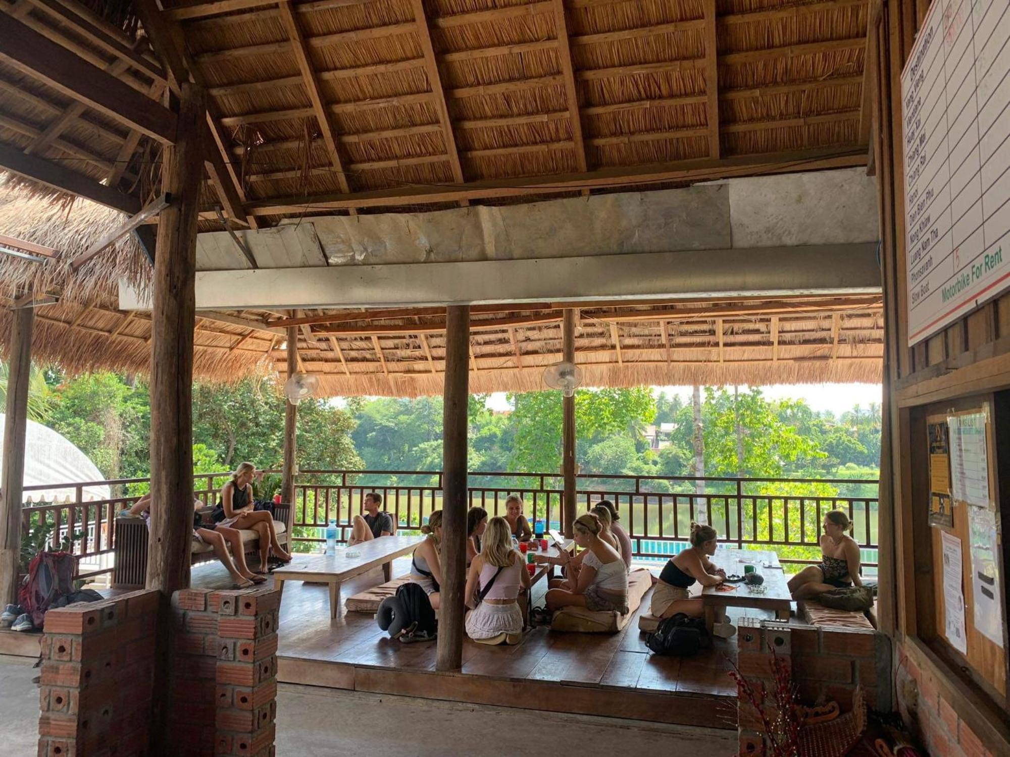 Sunrise Riverside Pool Hostel Luang Prabang Ngoại thất bức ảnh