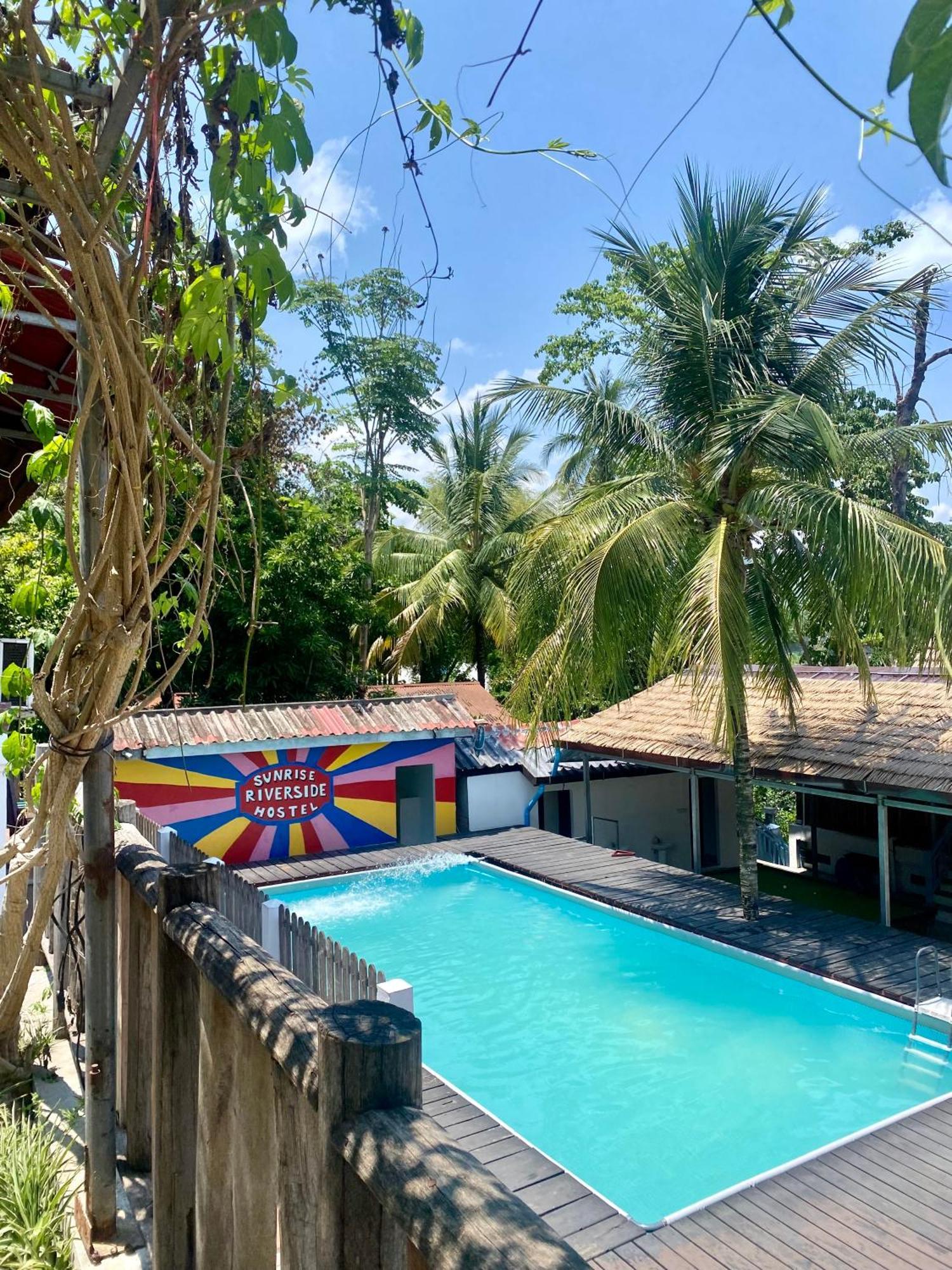 Sunrise Riverside Pool Hostel Luang Prabang Ngoại thất bức ảnh