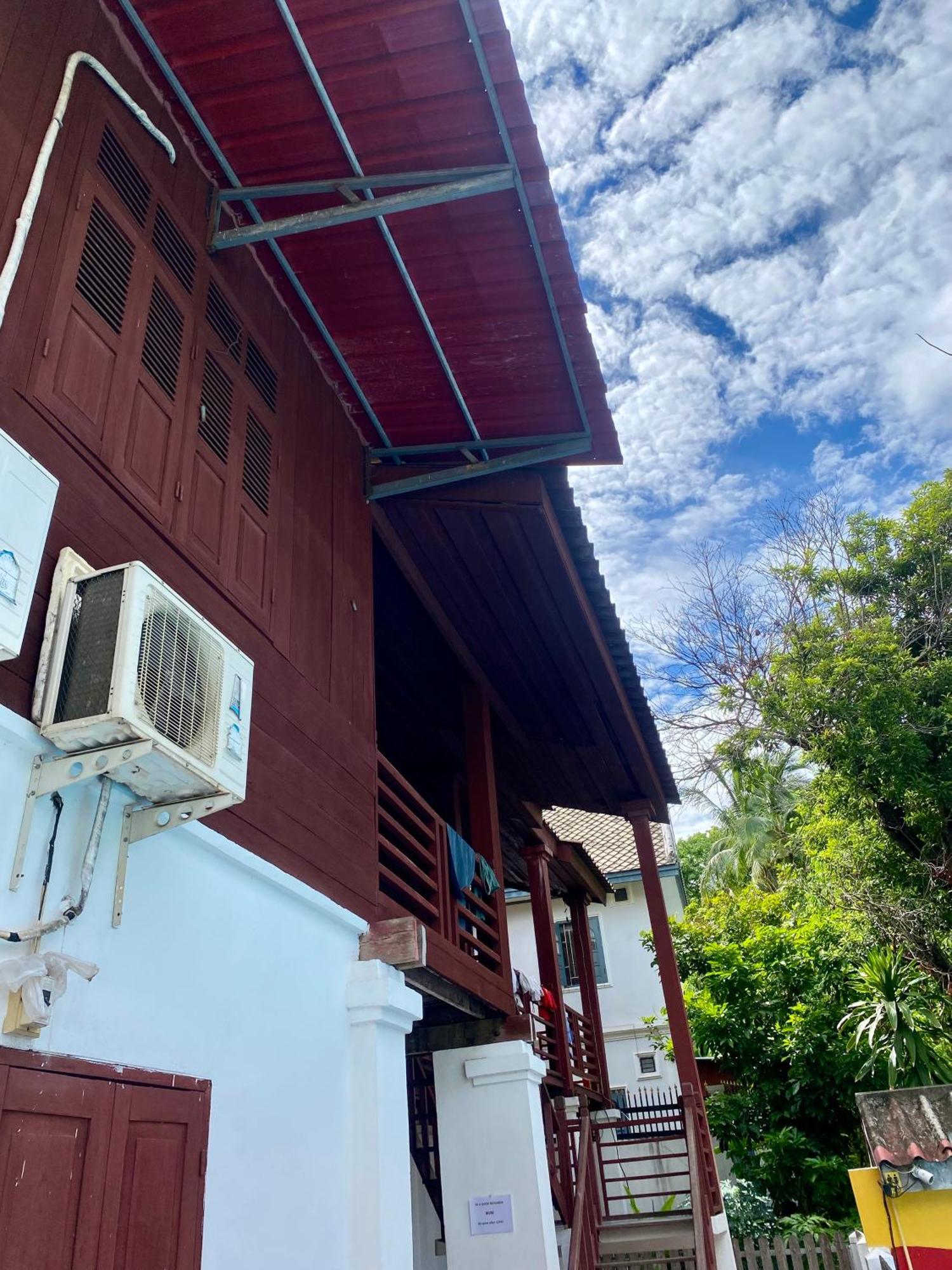 Sunrise Riverside Pool Hostel Luang Prabang Ngoại thất bức ảnh